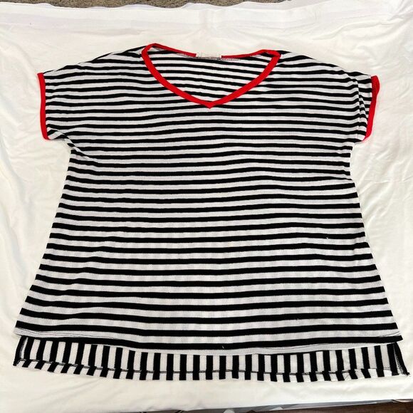 3 For $20 Mai Soli Striped Top 0048 - Picture 4 of 8